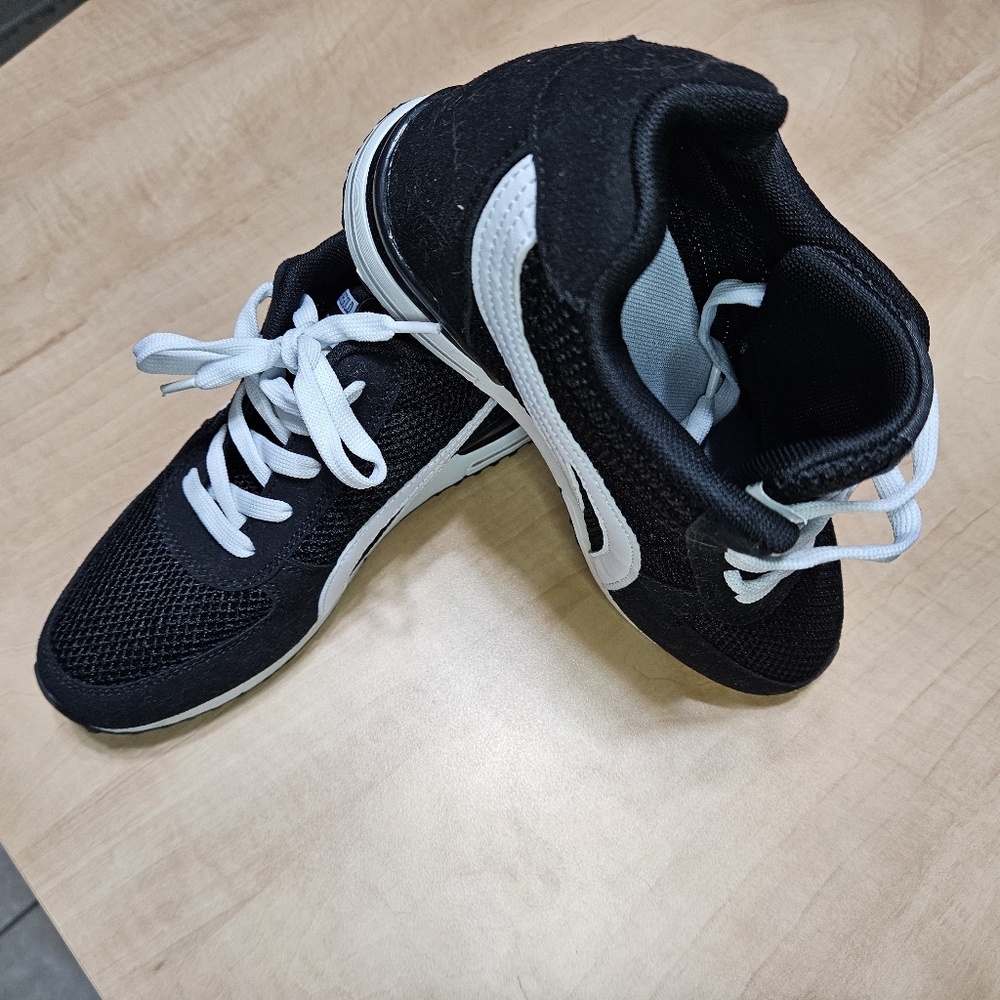 Platform Sneakers, Size 8, Black & White
